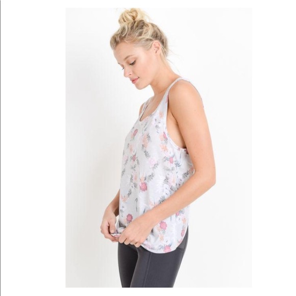 Last 1! Mono B Floral Tie Back Tank - Picture 3 of 7